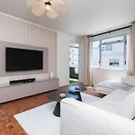 Modern 2 Bedroom Apartment, Pleasant Ways, Seapoint