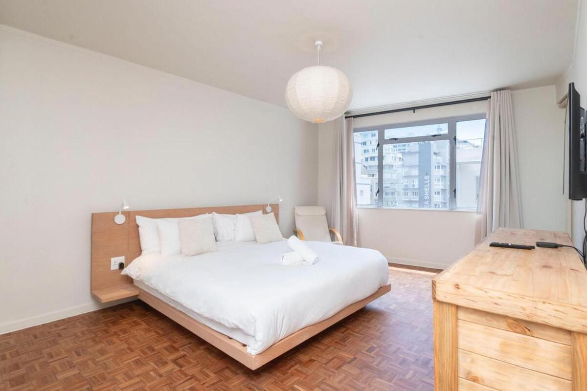Modern 2 Bedroom Apartment, Pleasant Ways, Seapoint