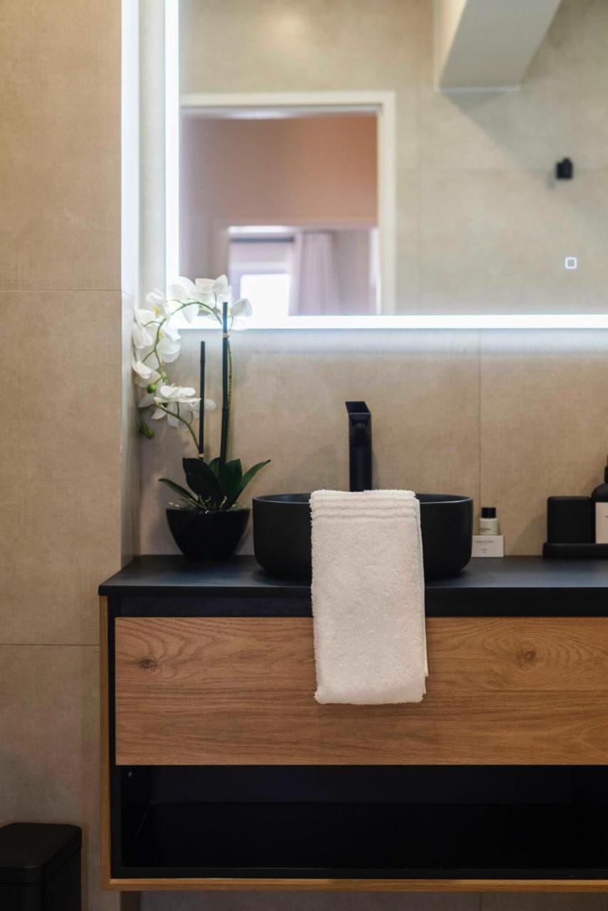 Apartment Modern 2 Bedroom Apartment, Pleasant Ways, Seapoint Cape Town